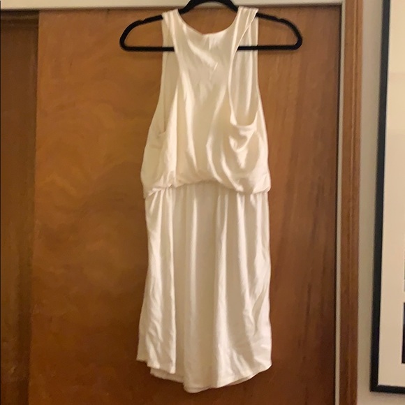 Cream Cotton dress. - Picture 2 of 2